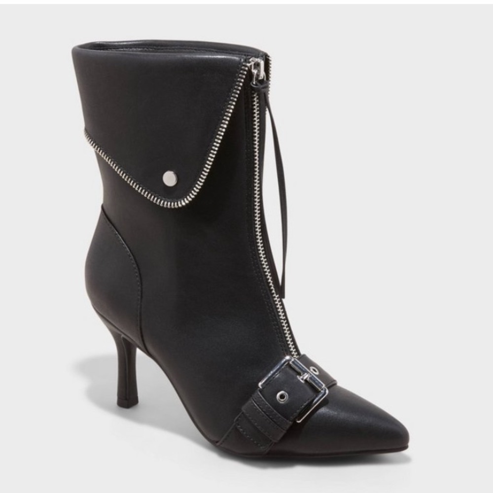 Women's Mickey Point Toe Moto Ankle Boots - Black 7.5